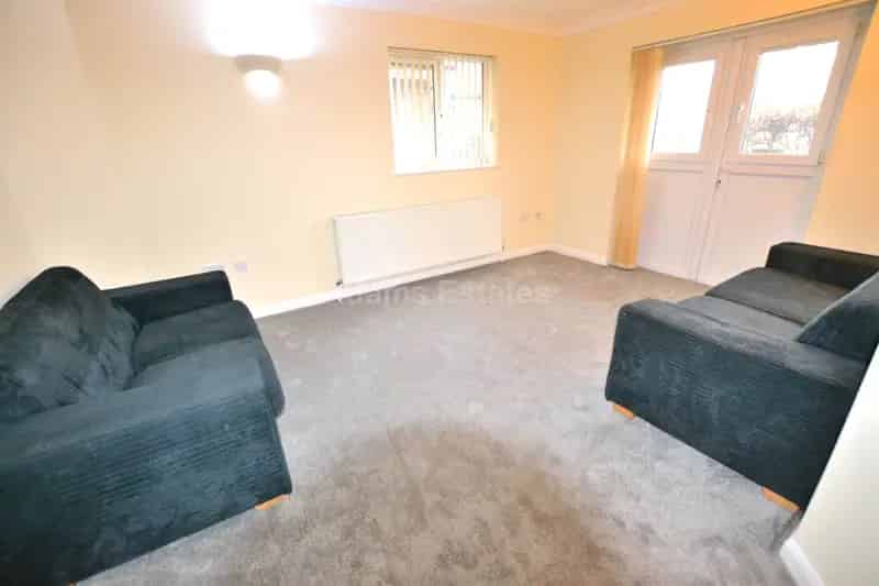 2 Bedroom Flat to Rent Palmer Park Reading