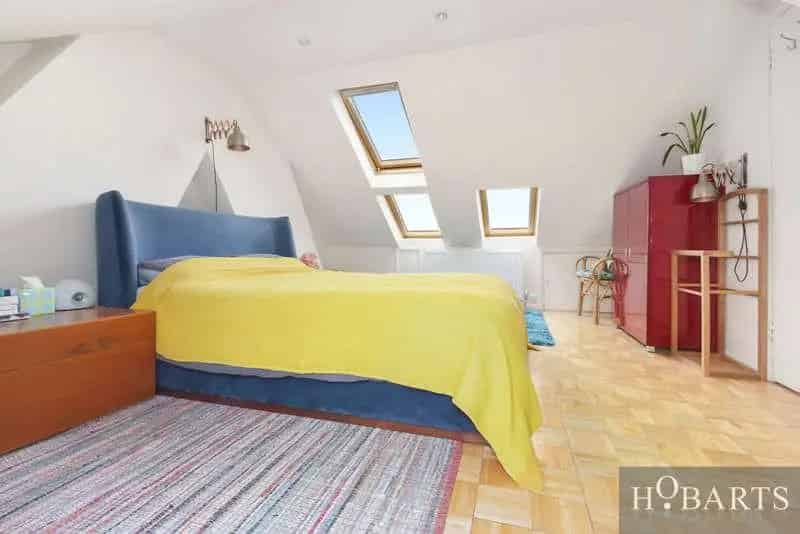 2 Double Bed Edwardian Apartment  - Chain Free