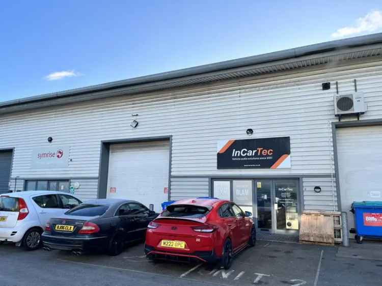 Industrial Unit To Let - 4197 sq ft Mezzanine