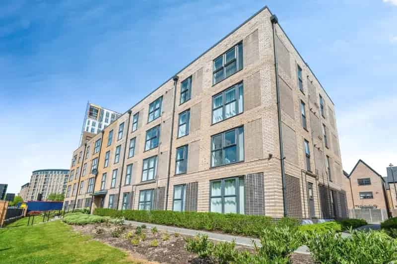 Modern One Bedroom Apartment B5 Area First Time Buyer