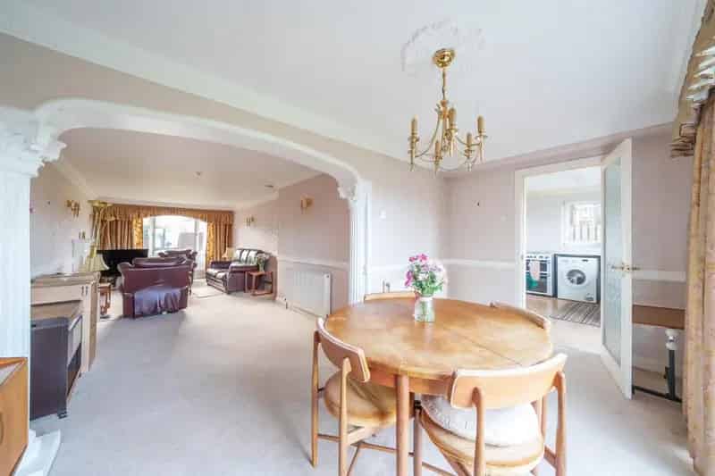 4 bedroom House
 For Sale