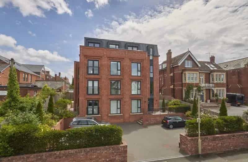 2 Bedroom Apartment for Sale in St Leonards Exeter