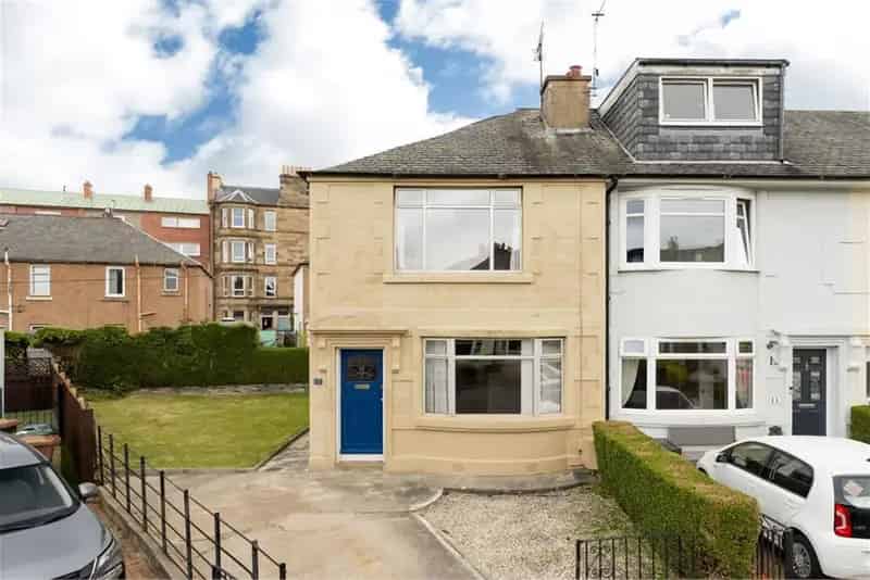 2 Bed End Terrace House Near Boroughmuir High School
