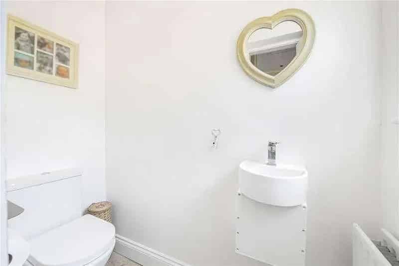 3 Bedroom Semi-Detached Cottage for Sale
