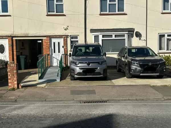 4 5 Bedroom House Wheelchair Accessible Large Garden Parking Near Amenities