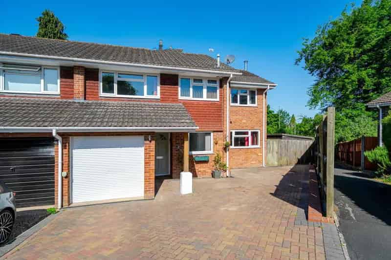 4 bedroom semi-detached house for sale