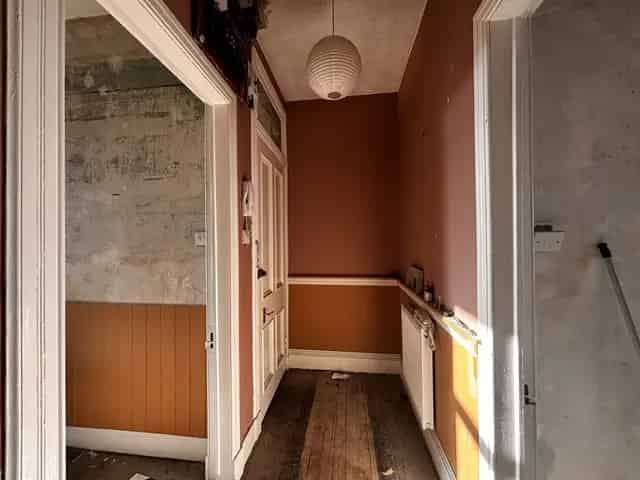 1 Bedroom Flat for Sale Refurbishment Project
