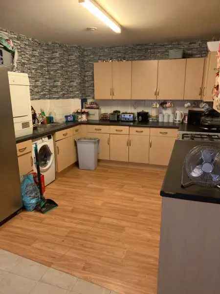 Flat For Rent in London, England