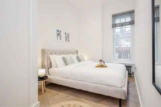 Flat for Rent Newman Street London W1T