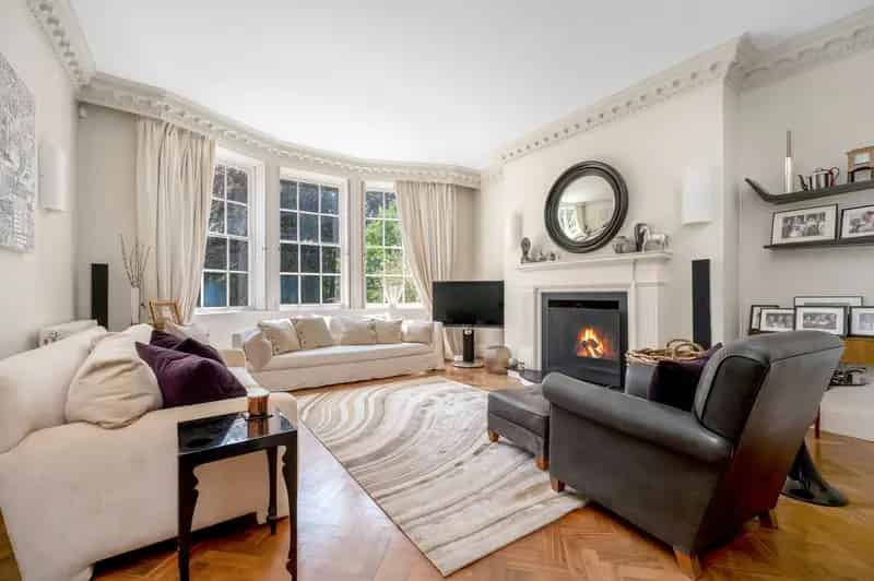Grade II Listed 7-Bedroom Country House with Indoor Pool