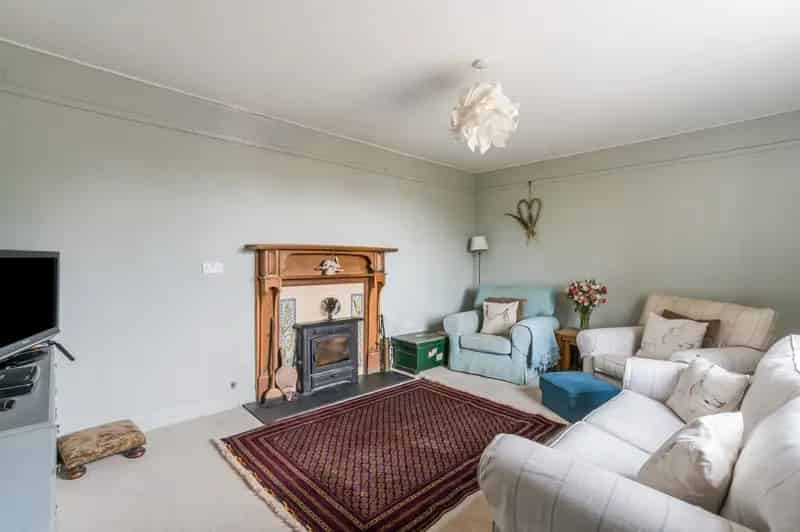 6 Bedroom House for Sale in Wylye Valley