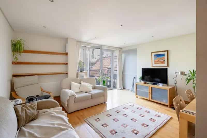 2 Bedroom Flat to Rent in Clifton Village