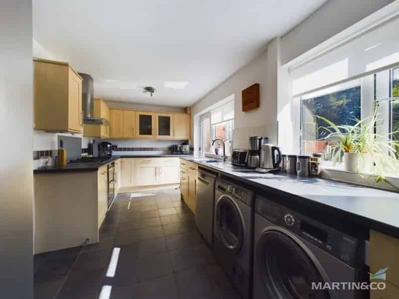 4 Bedroom House To Rent