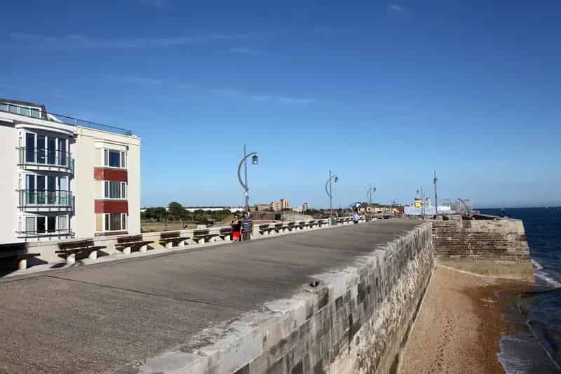 Five Storey Waterfront Townhouse 3 Beds 3 Reception Rooms Roof Terrace