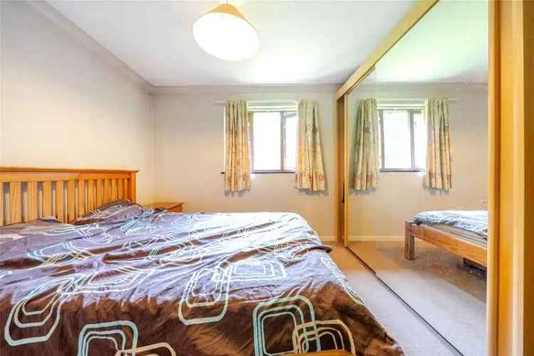 1 Bed House for Sale Private Garage Communal Gardens