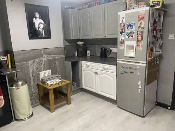 3 Bed House Family Home Needs Modernisation Large Garden