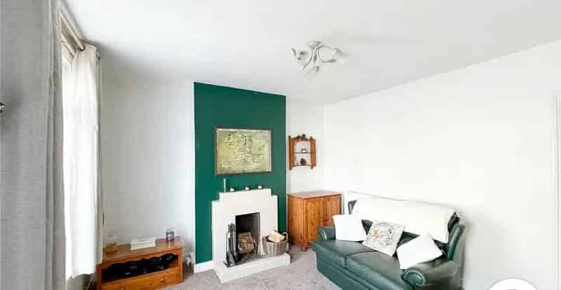 2 Bedroom Victorian House for Sale