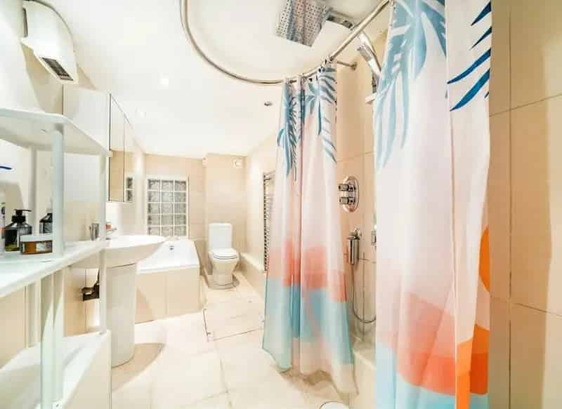 One Bedroom Period Conversion Flat Clapham