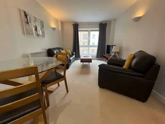 One Bedroom Furnished Apartment Northampton Town Centre Zero Deposit Available