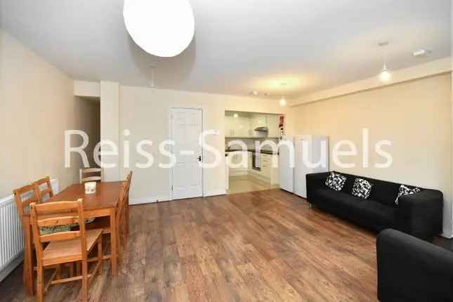 Semi-detached house to rent in Ambassador Square, Isle Of Dogs, London, Canary Wharf, Isle Of Dogs, Docklands, London E14