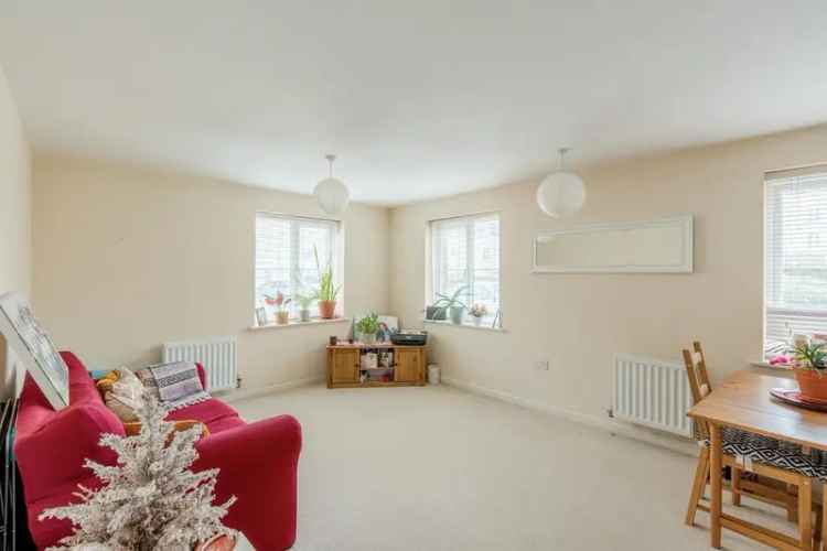 2 Bedroom Flat for Sale Newly Refurbished