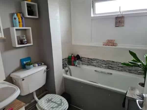 Flat For Rent , Rushmoor, England
