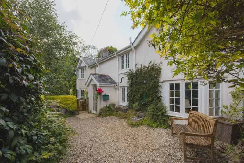 4 Bedroom Detached Cottage Middlemoor Tavistock