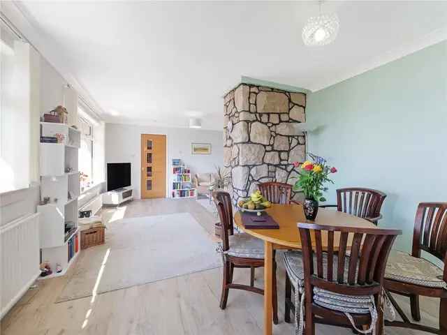 3 Bedroom Detached House for Sale in Skelmorlie