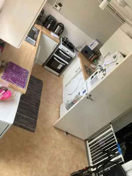 Flat For Rent in Charnwood, England