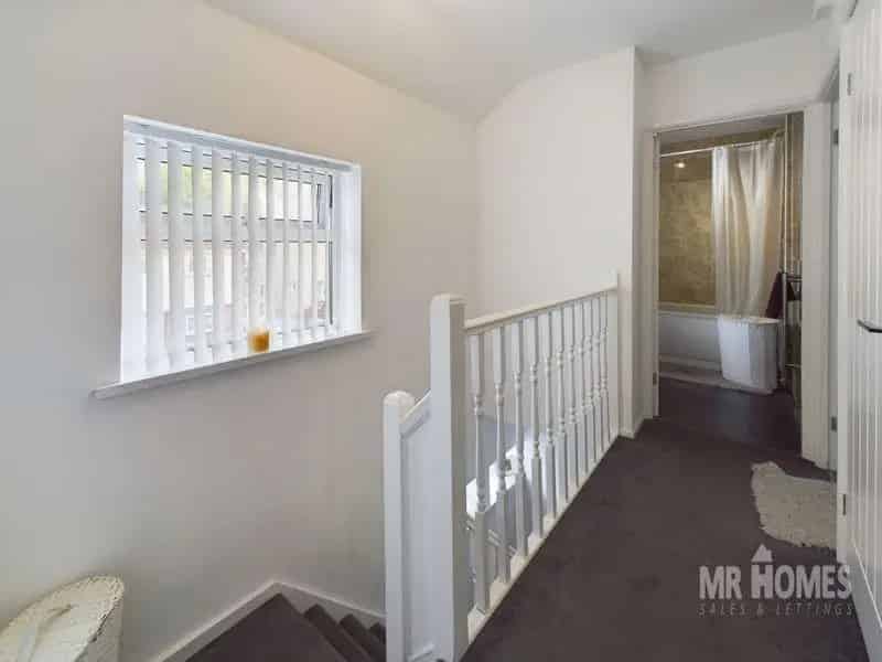 3 Bed Family Home For Sale Large Garden No Chain
