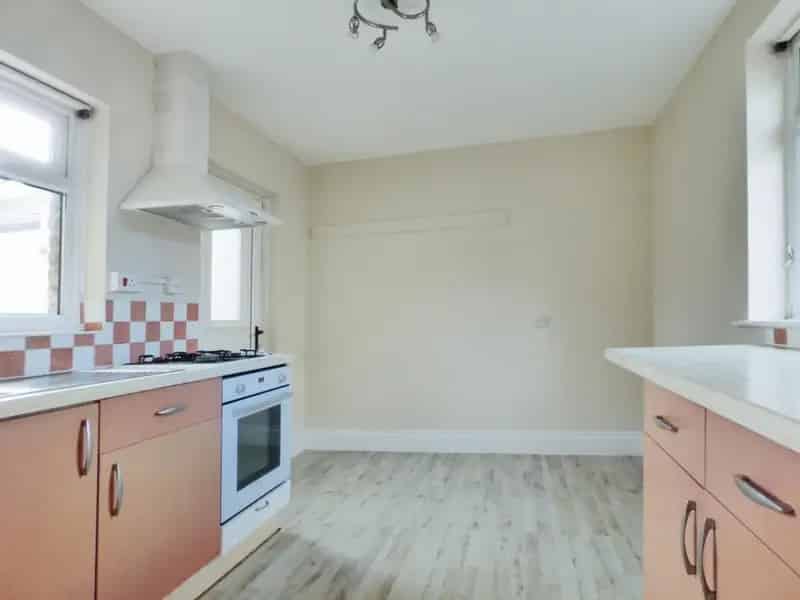 2 bedroom House
 For Sale