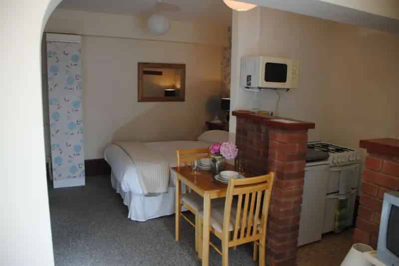 Flat For Rent , Teignmouth Road, England