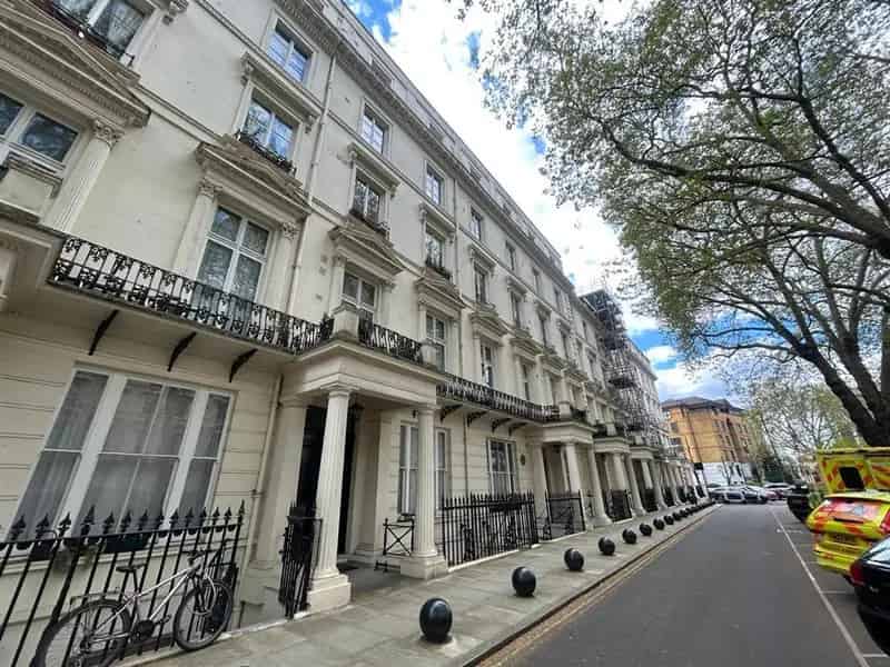 Leasehold Basement Flat Grade II Listed 88 Years Remaining