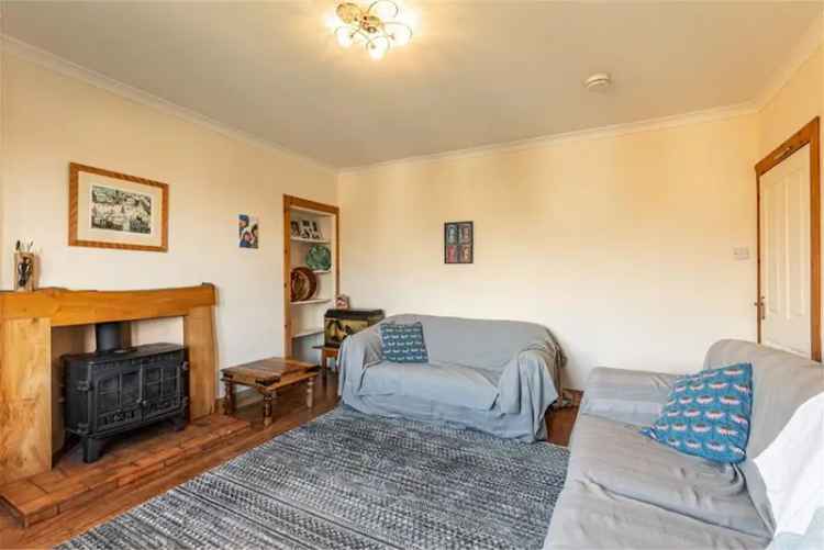 2 Bed Flat - Maisonette with 1 Reception Room