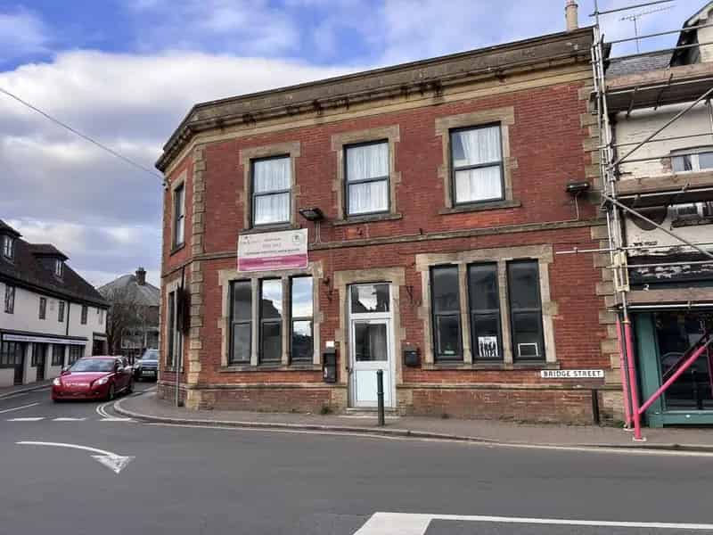 Class E Unit To Let in Fordingbridge