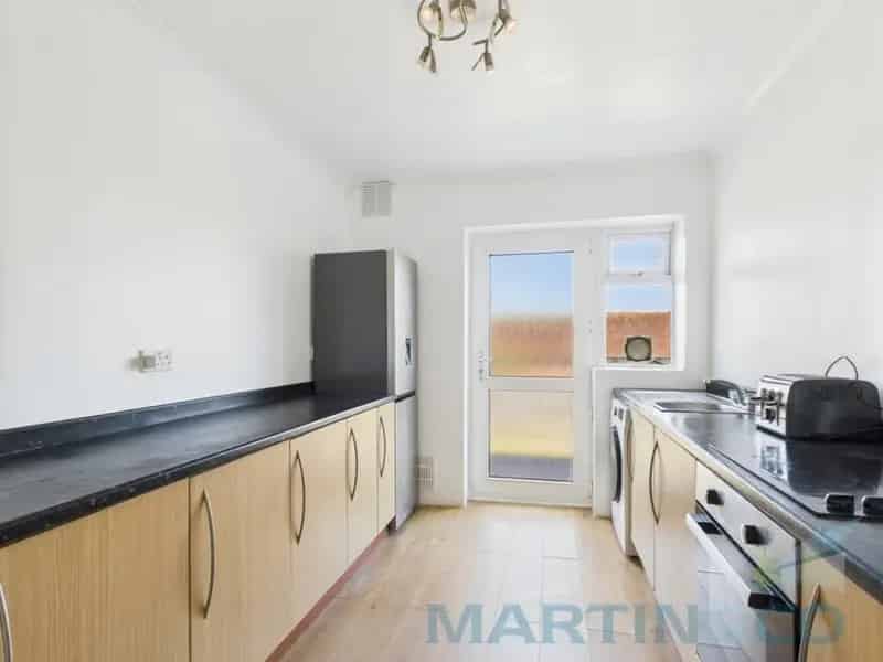 3 Bedroom Flat For Sale in Hollingbury