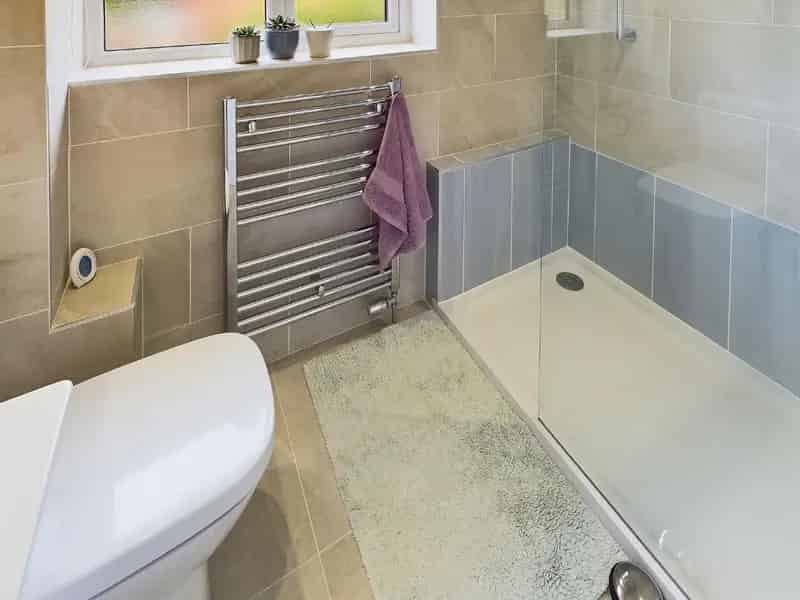 4 Bed House for Sale - Family Home