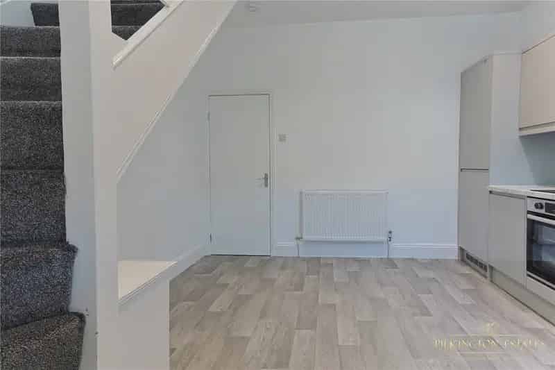 2 Bedroom House to Rent Near City Centre