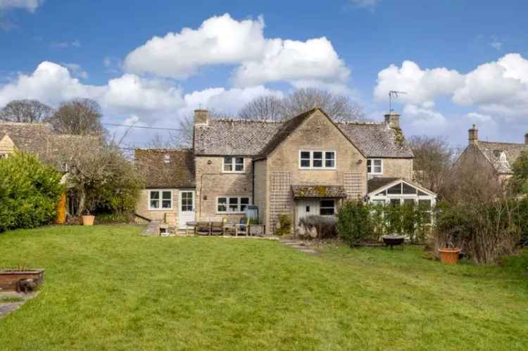 3 Bedroom Detached House for Sale Cotswolds