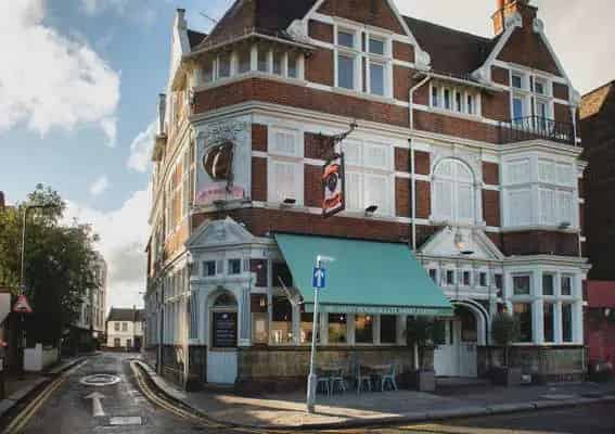 London Pub Leasehold for Sale - Multi-Floor Commercial Property