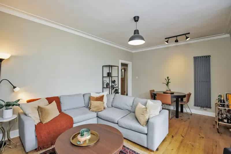3 Bedroom Flat to Rent in Comely Bank