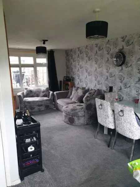 House For Rent in High Wycombe, England