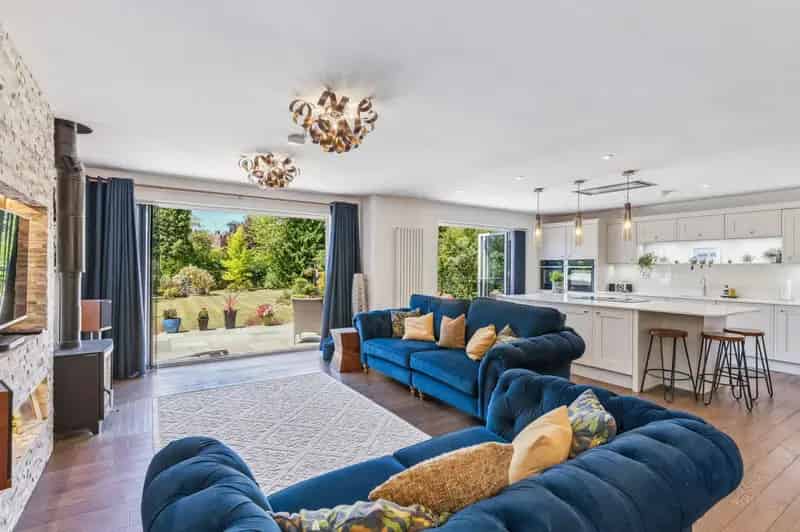 Detached House for sale with 4 bedrooms, Tring Road, Dunstable