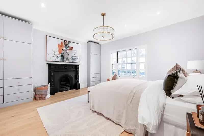4 Bedroom House for Sale in Angel Barnsbury