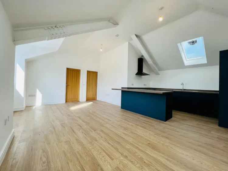 2 Bedroom Flat For Sale in Tenterden