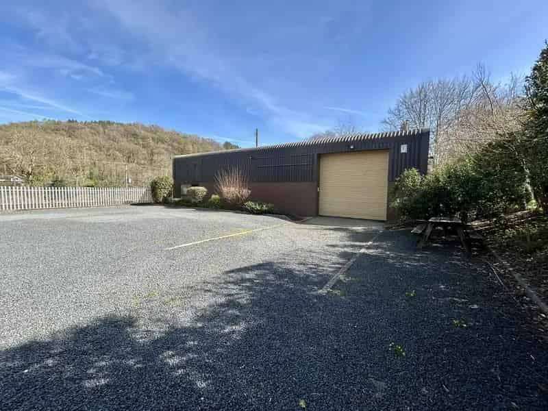 Commercial Property For Lease 2446 sq ft Marshbrook Business Park