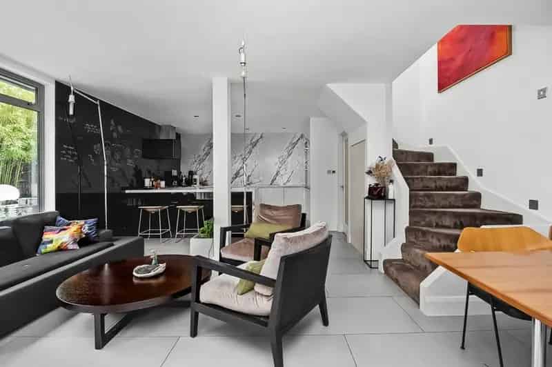 2 Bedroom Semi Detached House to Rent Camberwell