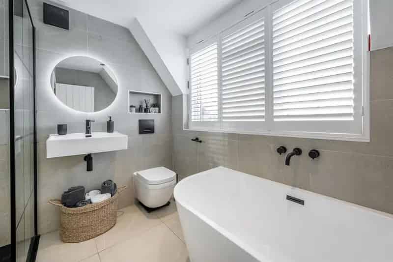 3 Bedroom Semi Detached Cottage For Sale