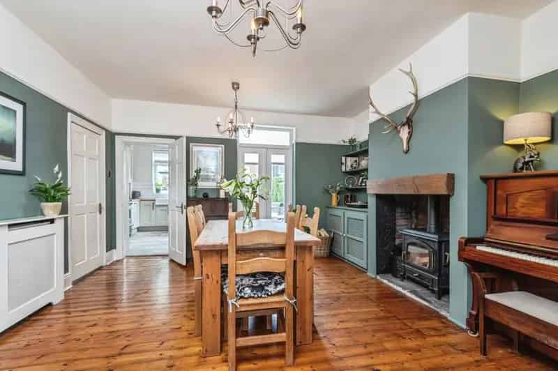4 Bedroom Detached House Ossett West Yorkshire