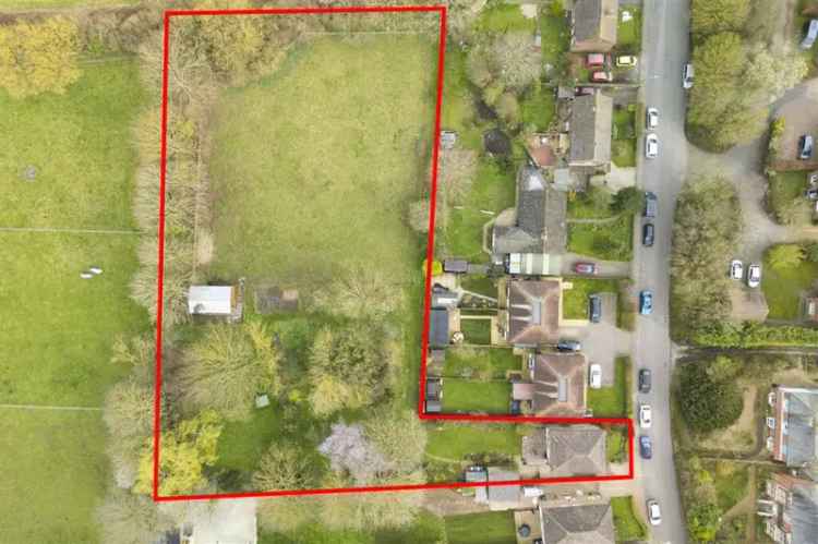 1970s Detached House 1.2 Acre Plot Gardens Stables